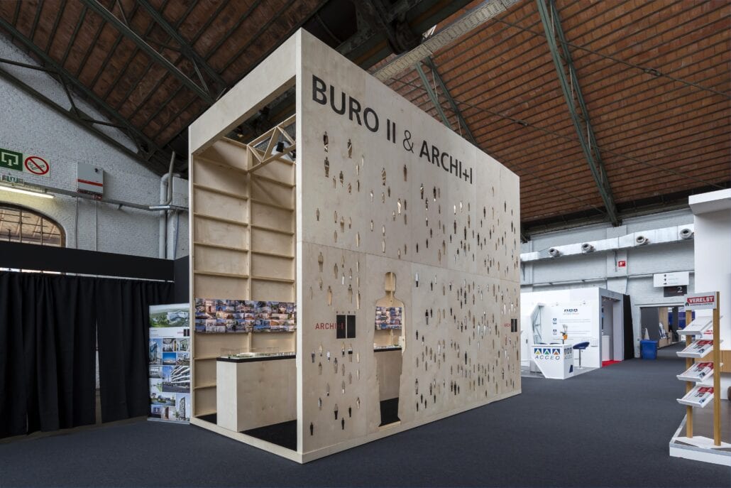 De standenbouwers van Expo Z kunnen trots zijn op deze beursstand. berken multiplex architecturale beursstand Brussel