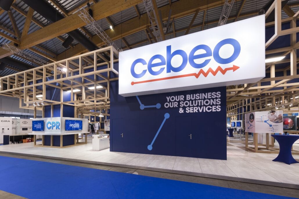 beursstand met houten constructie voor Cebeo op Technologie