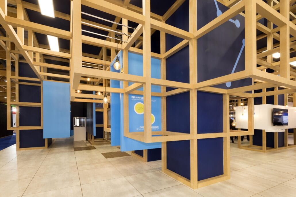 detail van de houtbouw beursstand constructie van Cebeo op Technologie te Brussel
