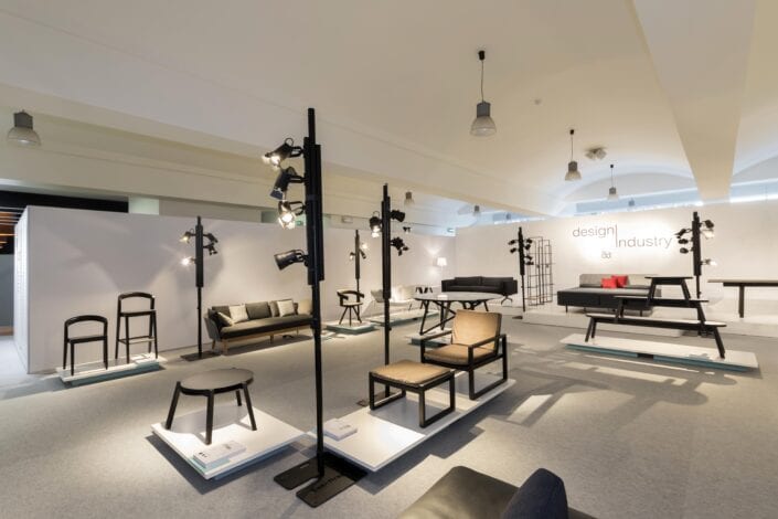tentoonstelling meubelstukken op de Meubelbeurs Brussel