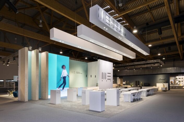 centrale plein op Meubelbeurs Brussel met geïntegreerde LED video wall