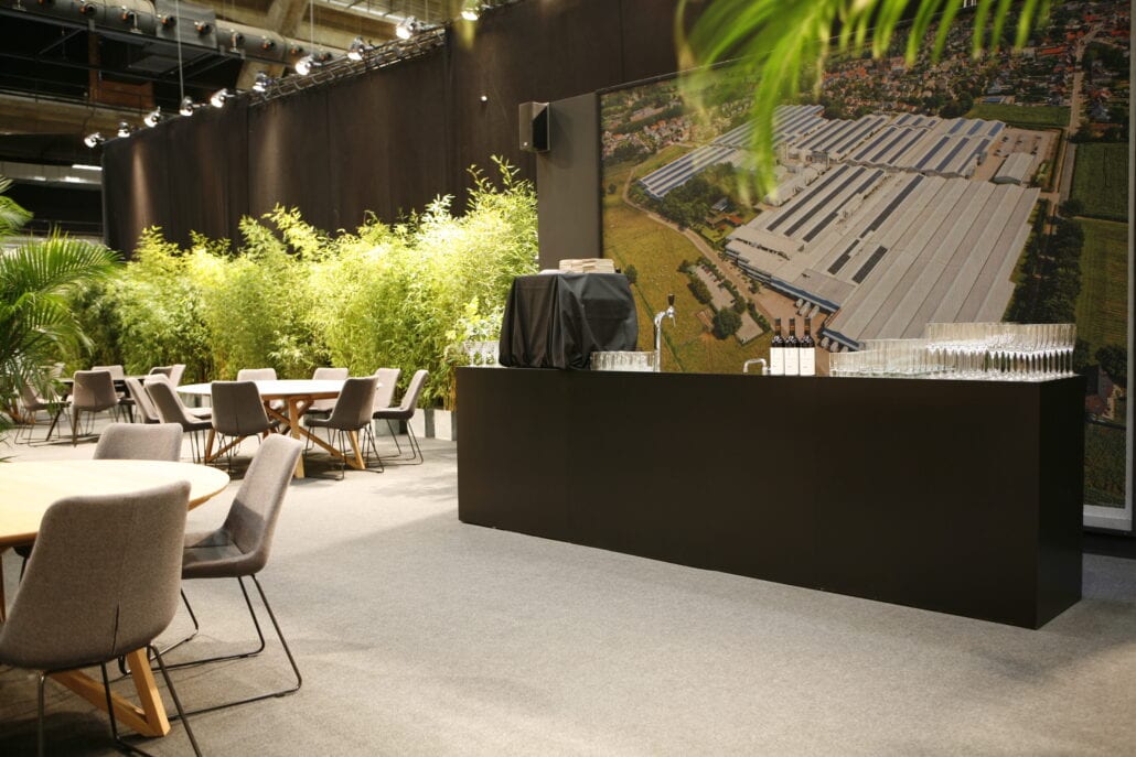 Expo Z begeleide deze alternatieve beursstand voor Mintjens van A tot Z Barruimte op de beursstand van Mintjens op de Meubelbeurs van Brussel