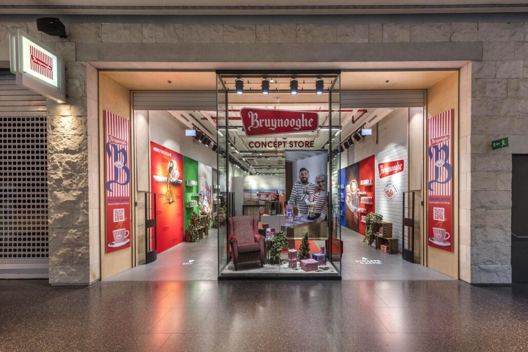 De uitnodigende entree van de Bruynooghe pop-up shop in K shopping Kortrijk Bruynooghe pop-up shop inrichting en realisatie