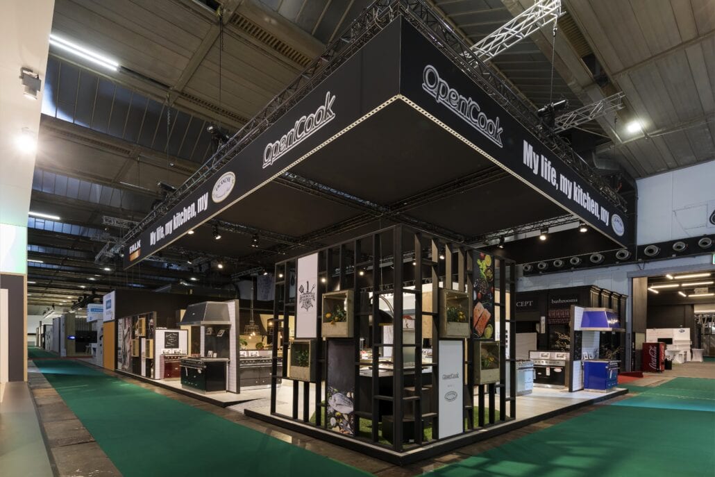 Expo Z is de betrouwbare partner voor uw beursstand. Of dit nu in Brussel, Antwerpen, Gent of Kortrijk is, Expo Z standenbouw gaat steeds met je mee. beursstand Abel Falisse Batibouw