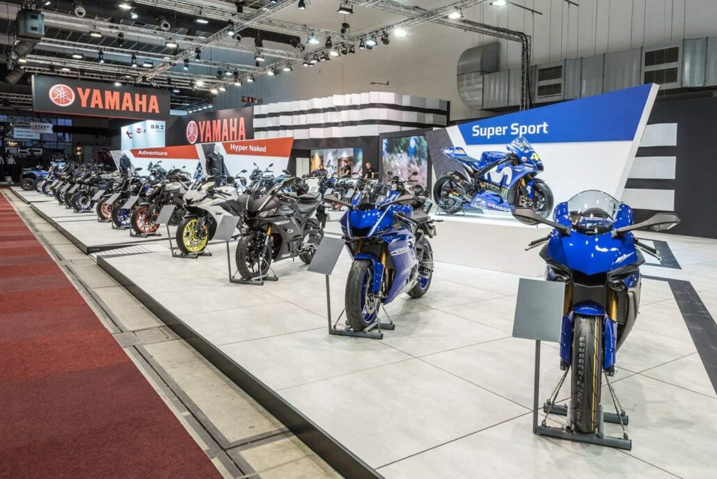 Expo Z denkt mee met de klant zodat het doel van een beursdeelname niet verloren gaat en de wensen van de klant worden vervult. Beursstand Yamaha op Autosalon.