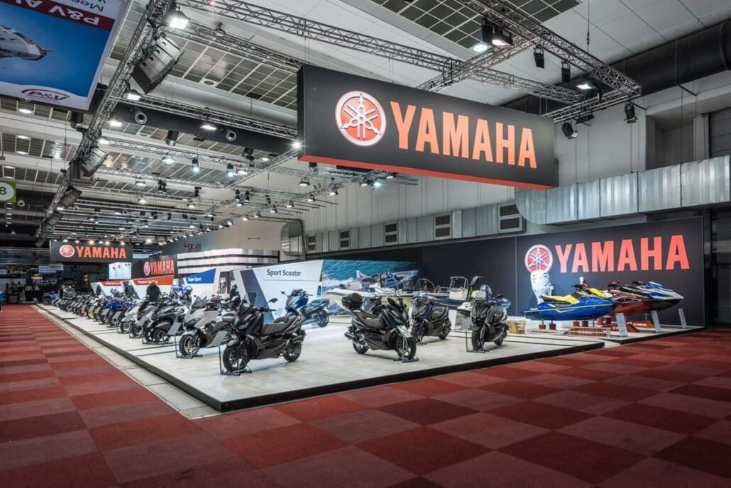 Op zoek naar een stijlvolle beursstand dat volledig aansluit bij de huisstijl van jouw bedrijf, aarzel dan niet om Expo Z te contacteren. Beursstand Yamaha op Autosalon.