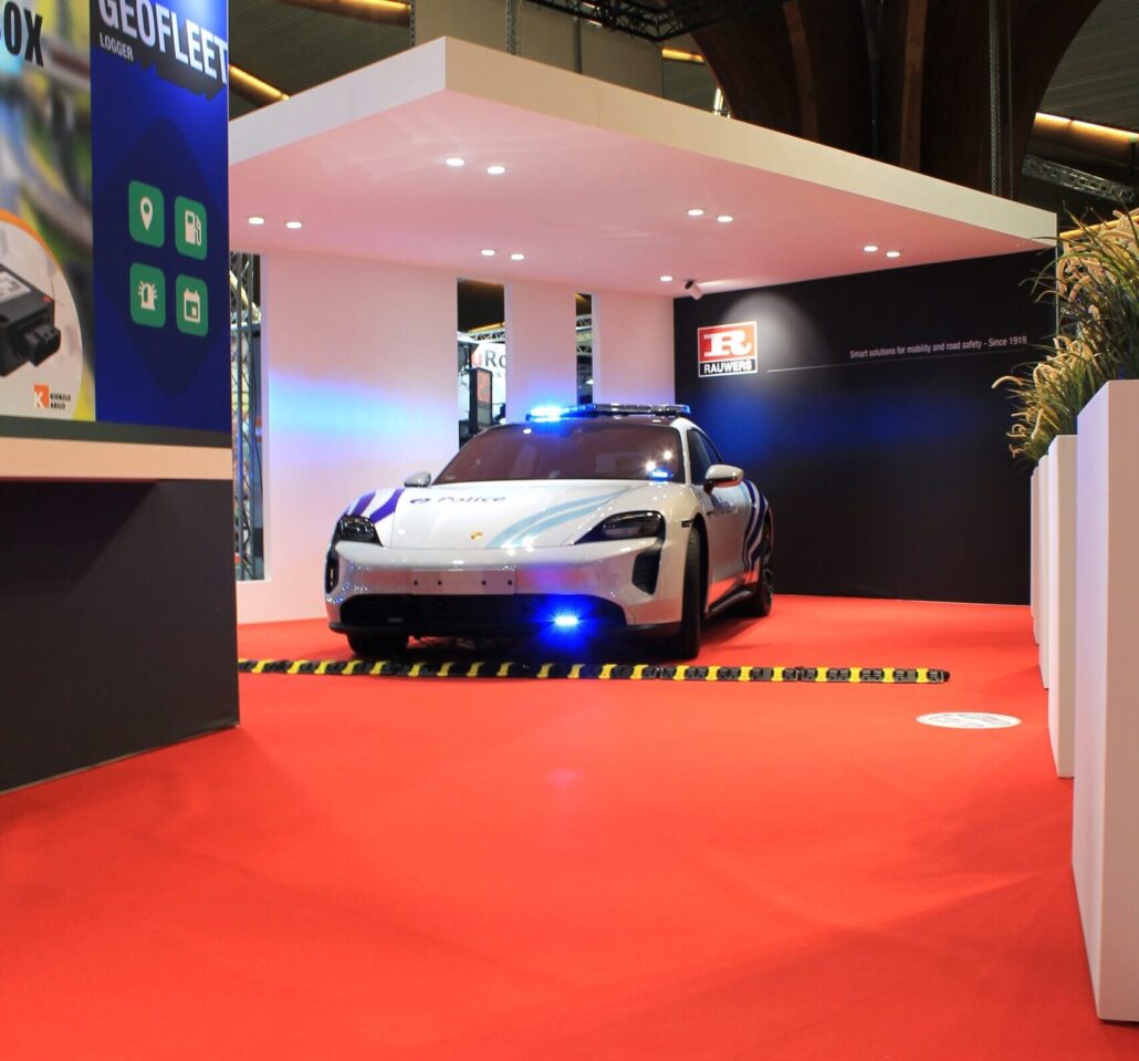 Op zoek naar een beursstand dat echt opvalt? Contacteer Expo Z! Een blik op de Porsche op de beursstand van Rauwers.