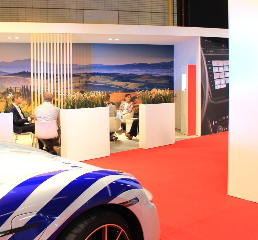 Expo Z biedt creatieve oplossingen op maat van de klant. Een blik op de afgebakende zone op de beursstand van Rauwers waar bezoekers in alle rust kunnen netwerken.